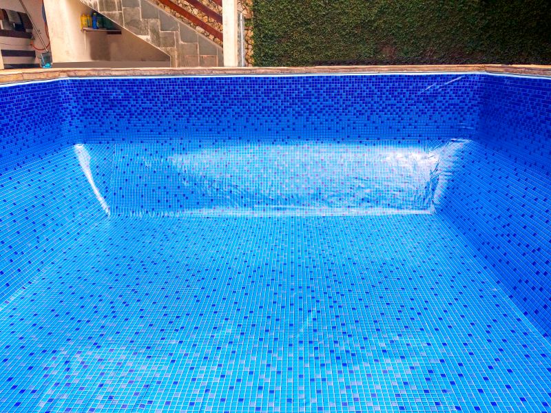 Swimming Pool Repair Service